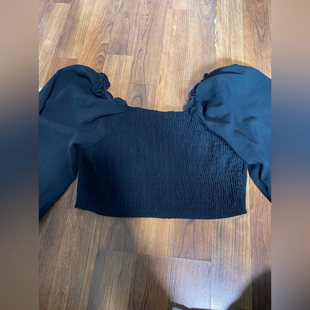 long sleeve crop top - Picture 3 of 3